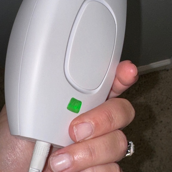 EUC Hey Silk Skin Laser Hair Removal Set With Safety Red Glasses - Picture 6 of 6